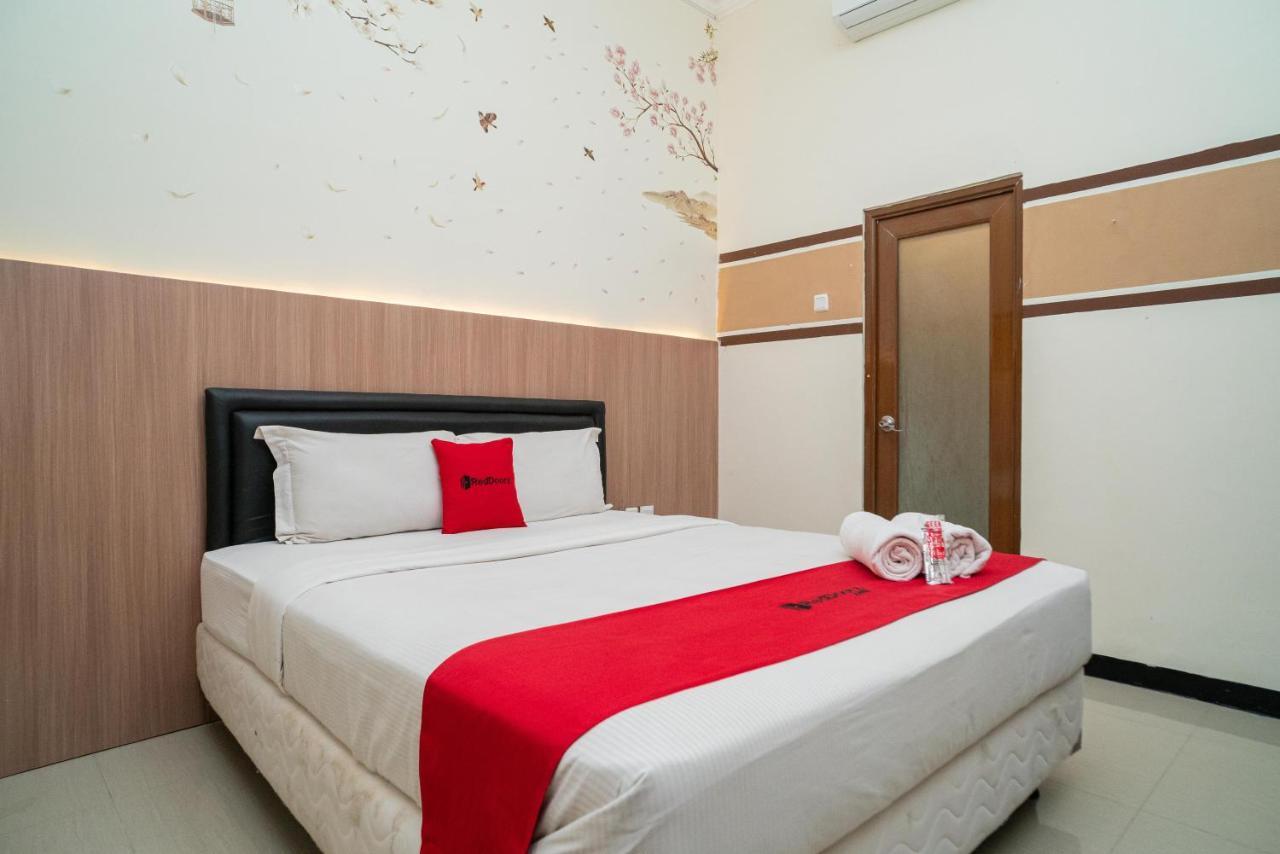 Reddoorz Syariah Near Marvel City Mall 2 Sorabaya Extérieur photo