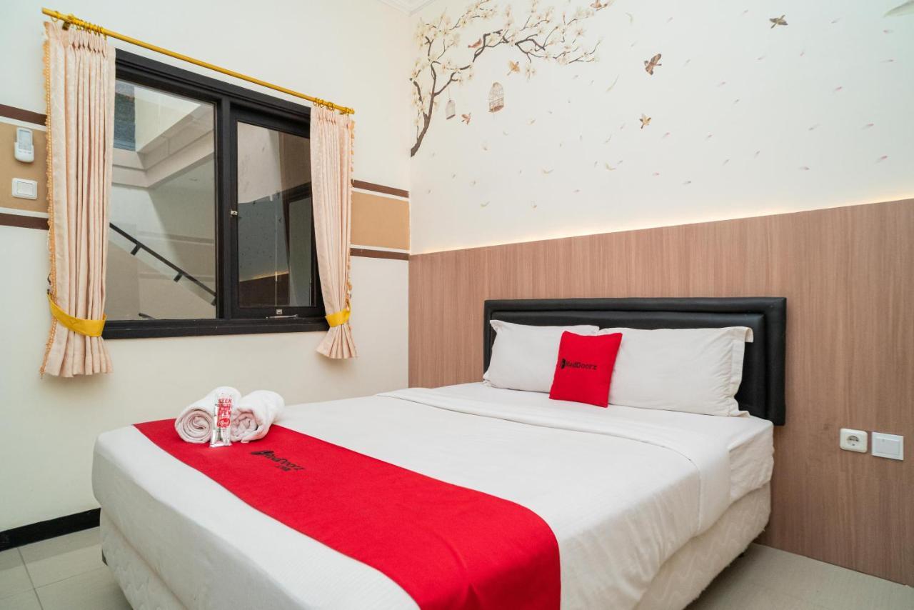 Reddoorz Syariah Near Marvel City Mall 2 Sorabaya Extérieur photo